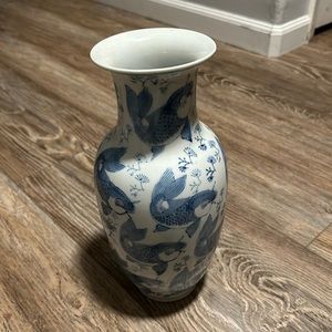 Vintage 12" Large Chinoiseries Koi Fish Porcelain Vase Asian Ginkgo Leaves.